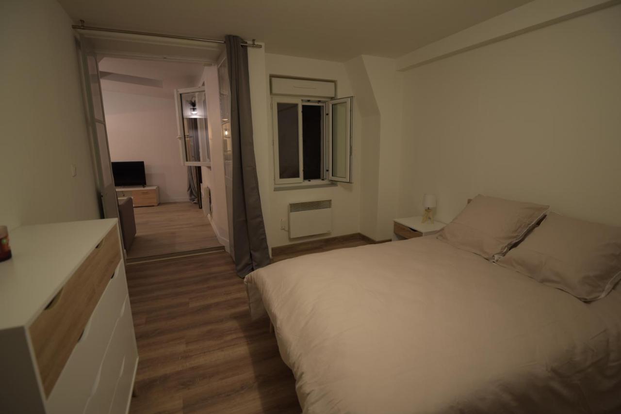Cosy Appartement Hyper Centre Ville Avec Cour + Patio Auxerre Exterior photo