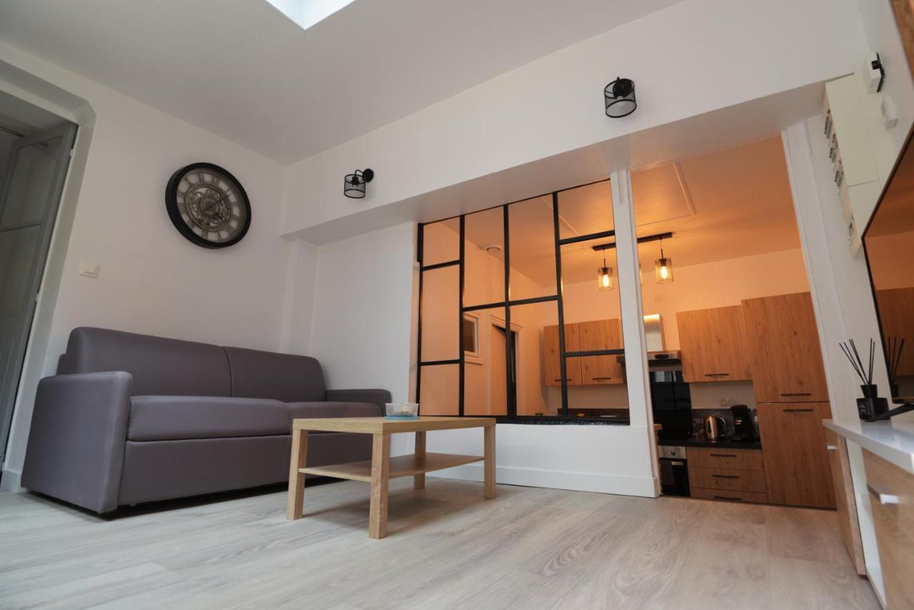 Cosy Appartement Hyper Centre Ville Avec Cour + Patio Auxerre Exterior photo